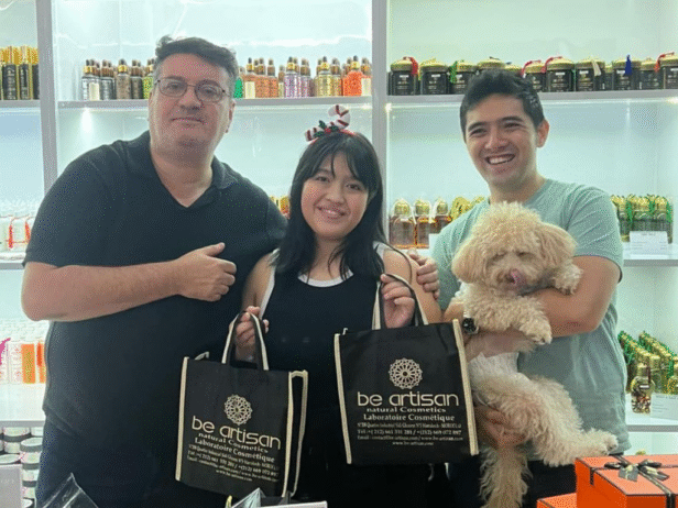 Nos réalisations cosmétiques marocains - Moment précieux clients magasin Be Artisan