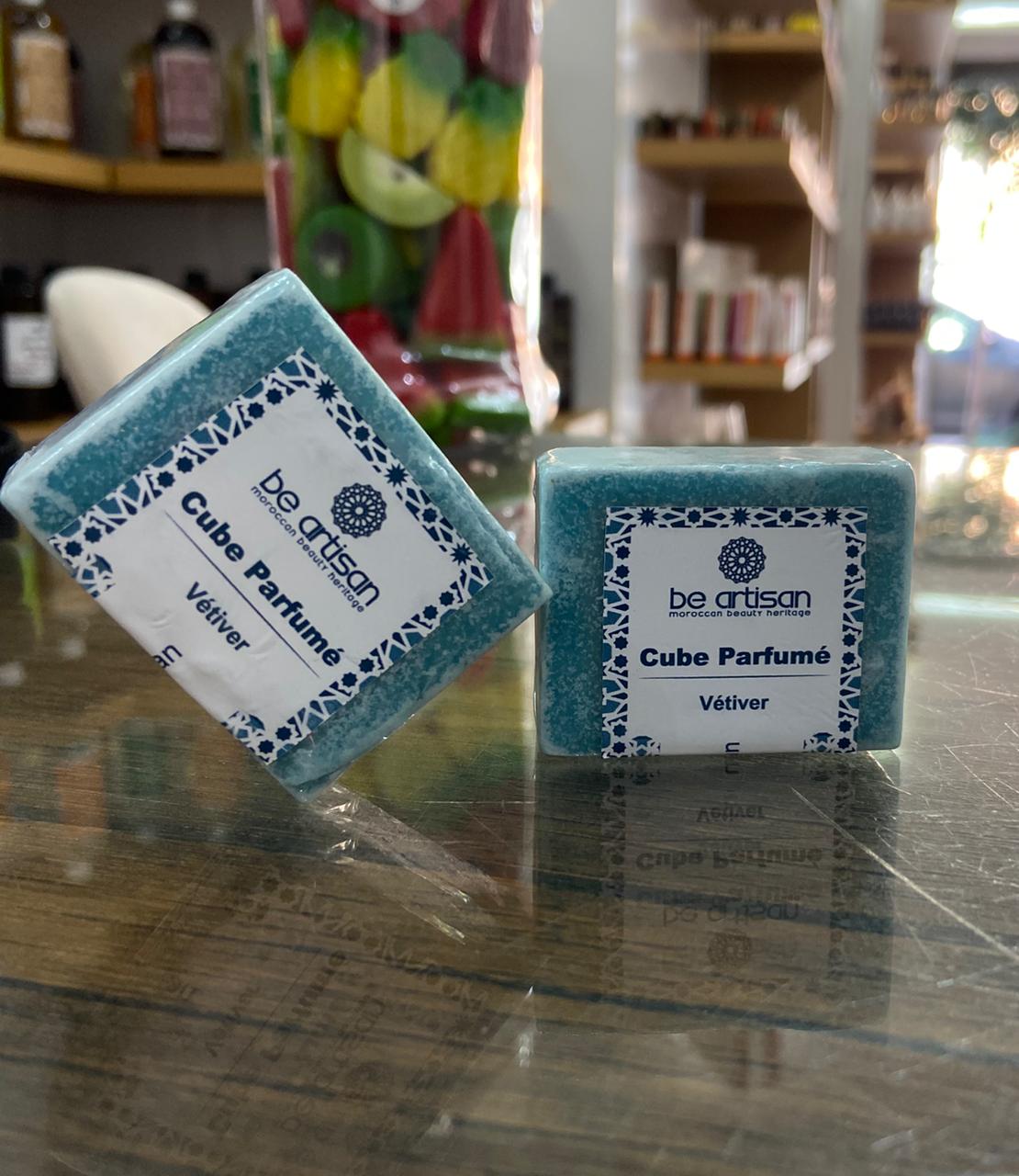 Cube parfumé vétiver Maroc Be Artisan bleu naturel diffuseur solide